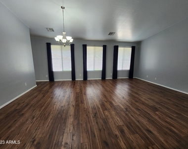 21810 E Cherrywood Drive - Photo Thumbnail 5