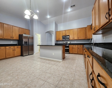 21810 E Cherrywood Drive - Photo Thumbnail 11