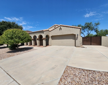 21810 E Cherrywood Drive - Photo Thumbnail 0