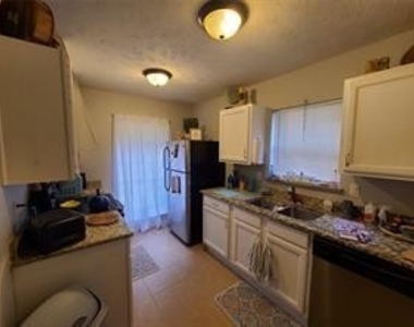 3912 Villa Downs Drive - Photo Thumbnail 9