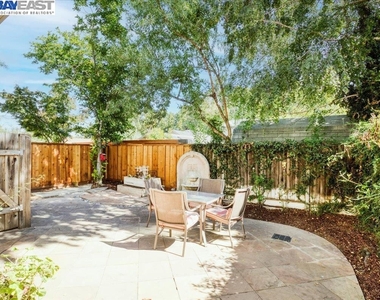 1130 Wabesco Pl - Photo Thumbnail 19