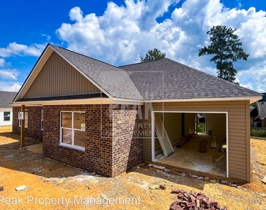 410 Woodland Cir. - Photo Thumbnail 2