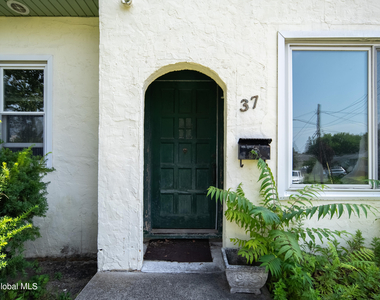 37 Cramond Street - Photo Thumbnail 1