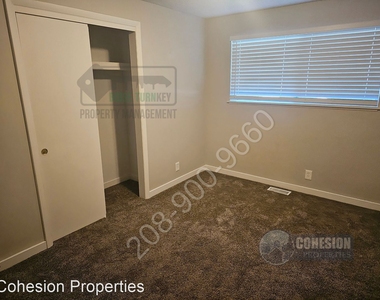 4935 W Wymosa St - Photo Thumbnail 15