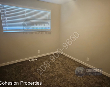 4935 W Wymosa St - Photo Thumbnail 14