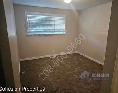 4935 W Wymosa St - Photo Thumbnail 28