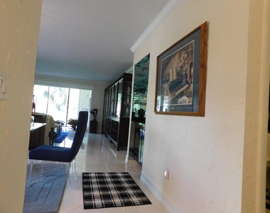 9285 Vista Del Lago - Photo Thumbnail 13