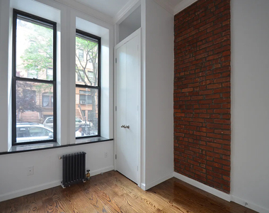 522 West 148th Street - Photo Thumbnail 2