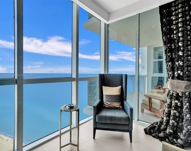 18201 Collins Ave - Photo Thumbnail 9