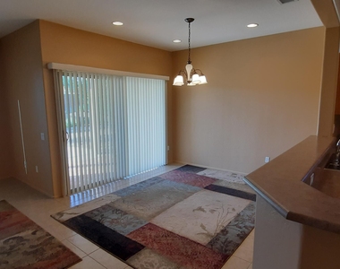 20912 N Canyon Whisper Drive - Photo Thumbnail 4