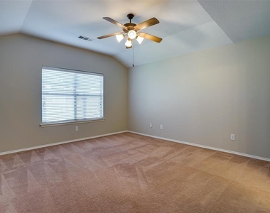 9601 Ember Lane - Photo Thumbnail 14