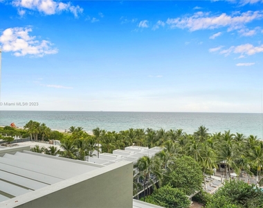 2201 Collins Ave - Photo Thumbnail 4