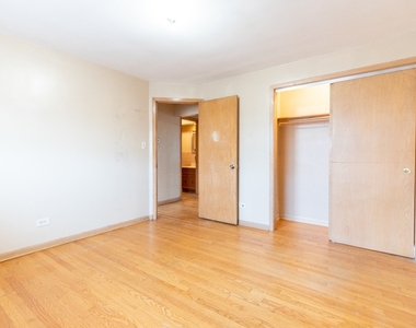 5607 W Irving Park - Photo Thumbnail 10