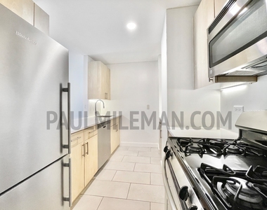  West 43rd Street - Photo Thumbnail 1