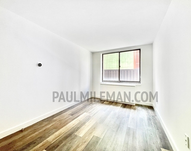  West 43rd Street - Photo Thumbnail 3