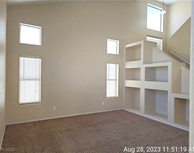 7712 Sublimity Avenue - Photo Thumbnail 9