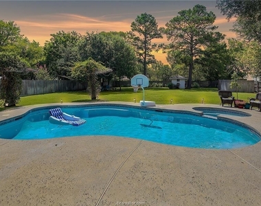 1014 Guadalupe Drive - Photo Thumbnail 1