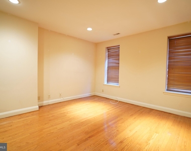 2534 W Girard Avenue - Photo Thumbnail 4