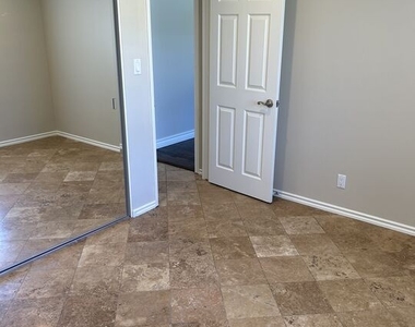 29403 Trailway Ln - Photo Thumbnail 13