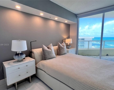 16699 Collins Ave - Photo Thumbnail 30