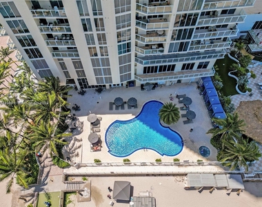 16699 Collins Ave - Photo Thumbnail 46