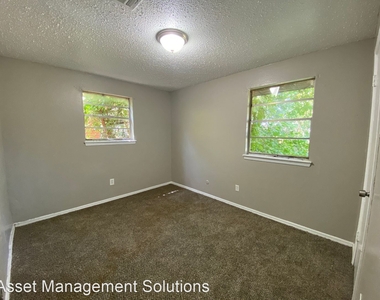 5309 Creekwood Terrace - Photo Thumbnail 4