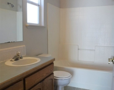 2948 W Willard St - Photo Thumbnail 11