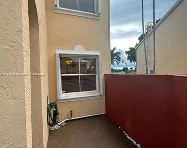 8510 Nw 3rd Ln - Photo Thumbnail 5