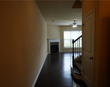 11650 Davenport Lane - Photo Thumbnail 5