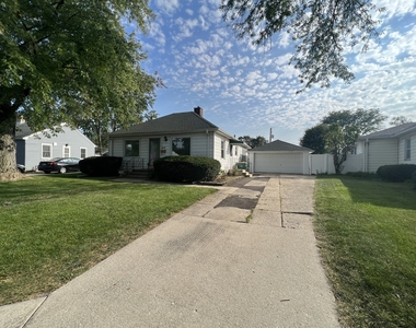 1610 Stratford Court - Photo Thumbnail 1