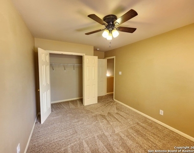 3915 Elmcroft - Photo Thumbnail 35