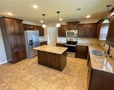 6101 Red Cedar  Cir - Photo Thumbnail 11