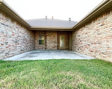 6101 Red Cedar  Cir - Photo Thumbnail 25