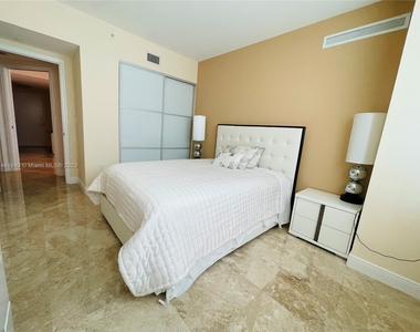 1755 E Hallandale Beach Blvd - Photo Thumbnail 16