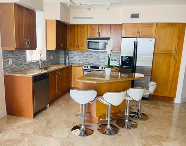 1755 E Hallandale Beach Blvd - Photo Thumbnail 2