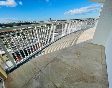 1755 E Hallandale Beach Blvd - Photo Thumbnail 15