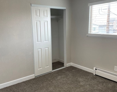 1030 Teller Ave - Photo Thumbnail 4