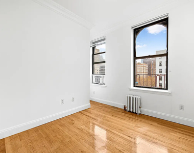 310 east 19th street 10003 - Photo Thumbnail 2