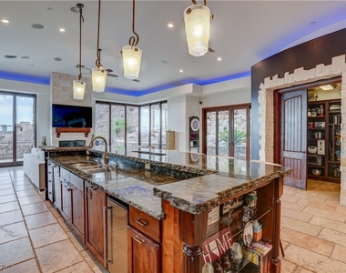 1608 Liege Drive - Photo Thumbnail 6
