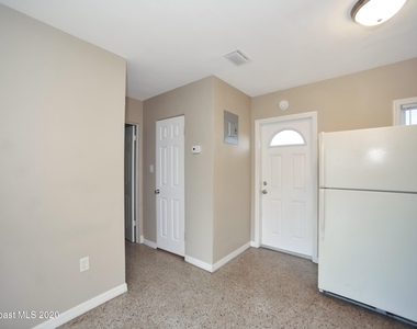 1420 Avocado Avenue - Photo Thumbnail 6