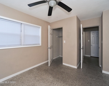 1420 Avocado Avenue - Photo Thumbnail 8