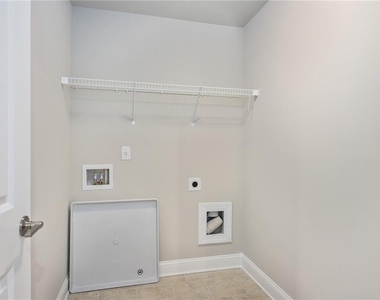 1379 Harris Way - Photo Thumbnail 25