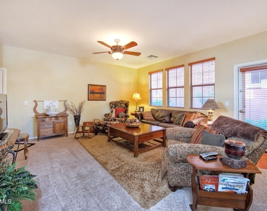 3733 E Kerry Lane - Photo Thumbnail 2