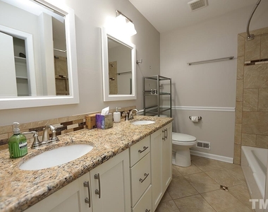 3719 Jamestown Circle - Photo Thumbnail 7