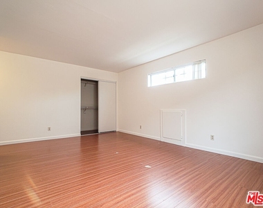 17200 Roscoe Blvd - Photo Thumbnail 13