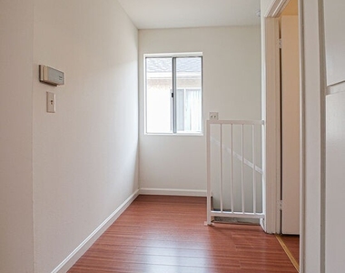 17200 Roscoe Blvd - Photo Thumbnail 10