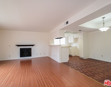 17200 Roscoe Blvd - Photo Thumbnail 5