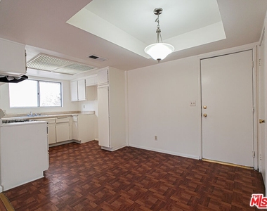 17200 Roscoe Blvd - Photo Thumbnail 6
