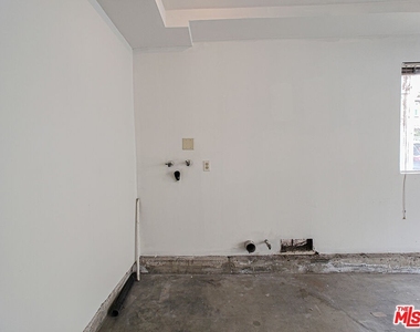 17200 Roscoe Blvd - Photo Thumbnail 21