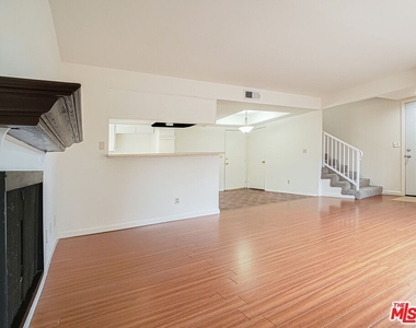 17200 Roscoe Blvd - Photo Thumbnail 1